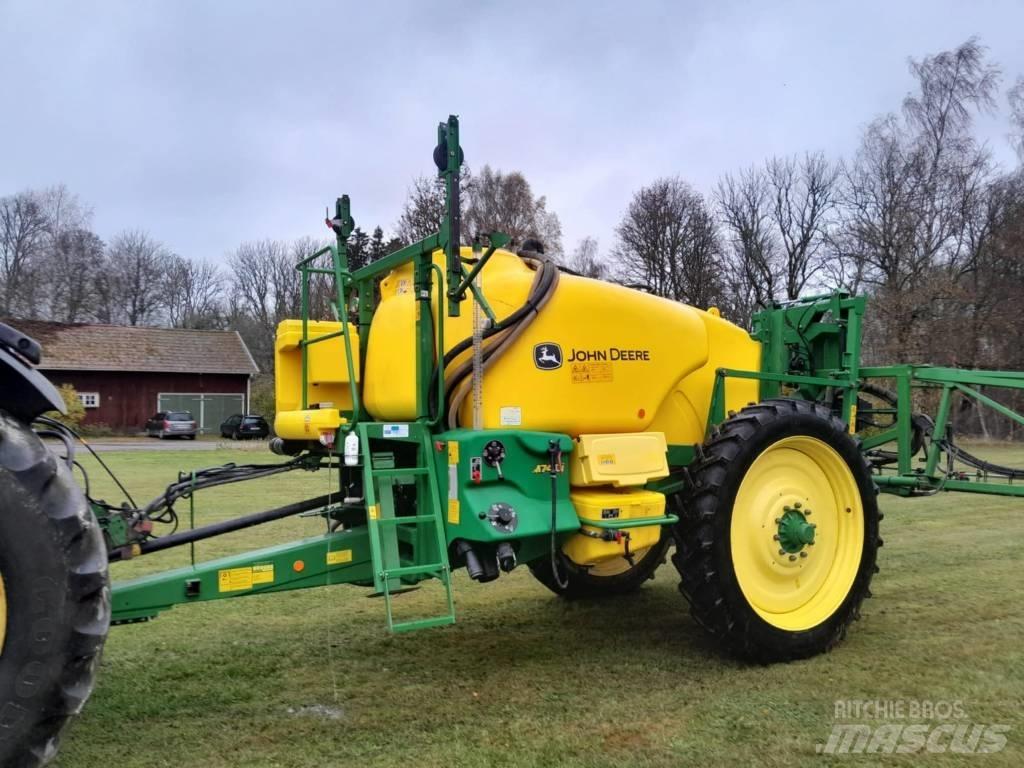 John Deere M 740 i Trailed sprayers