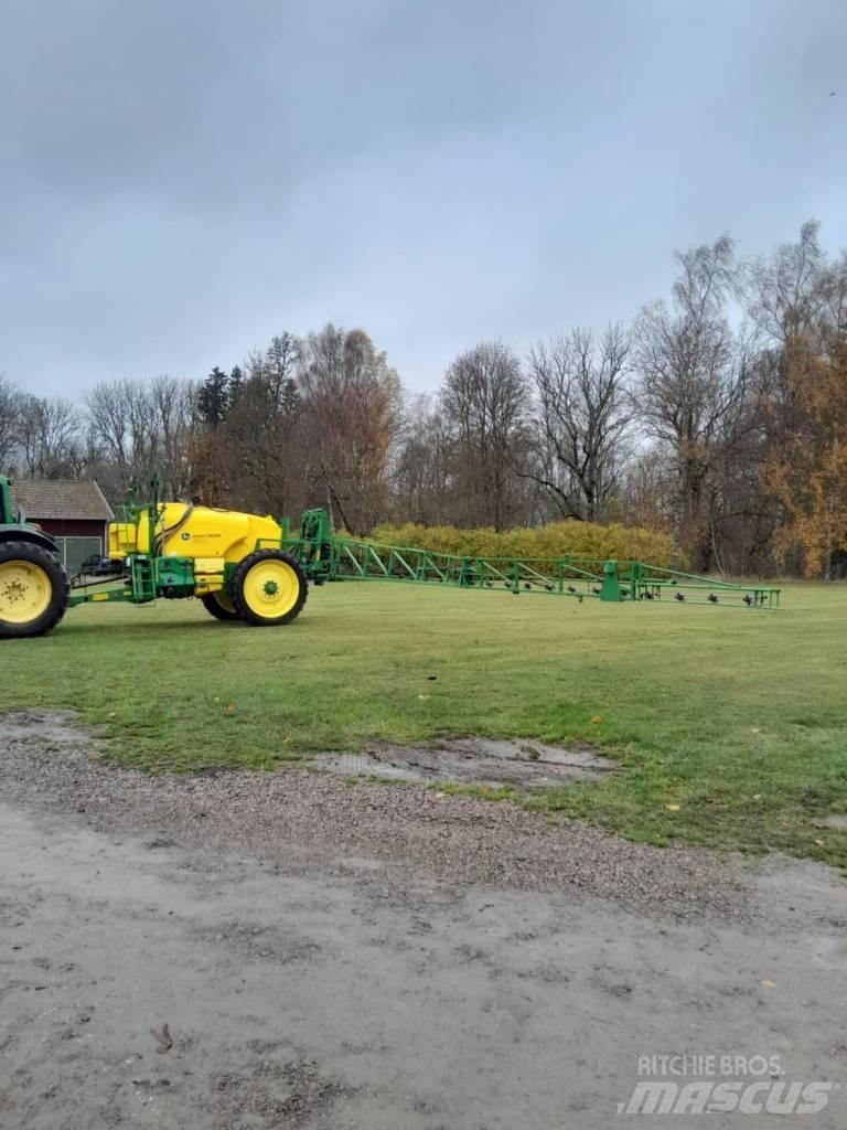 John Deere M 740 i Trailed sprayers