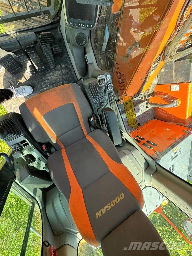 Doosan DX 140 LCR Crawler excavators