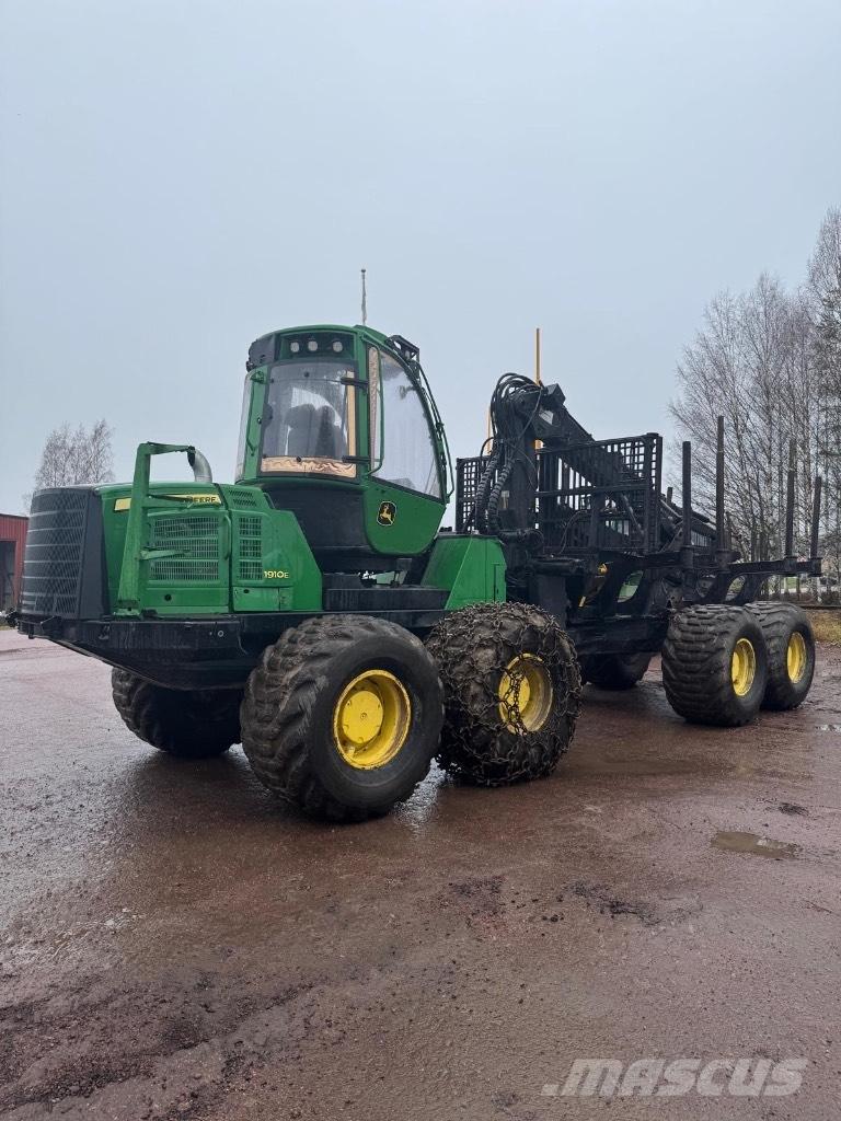 John Deere 1910E Forwarders