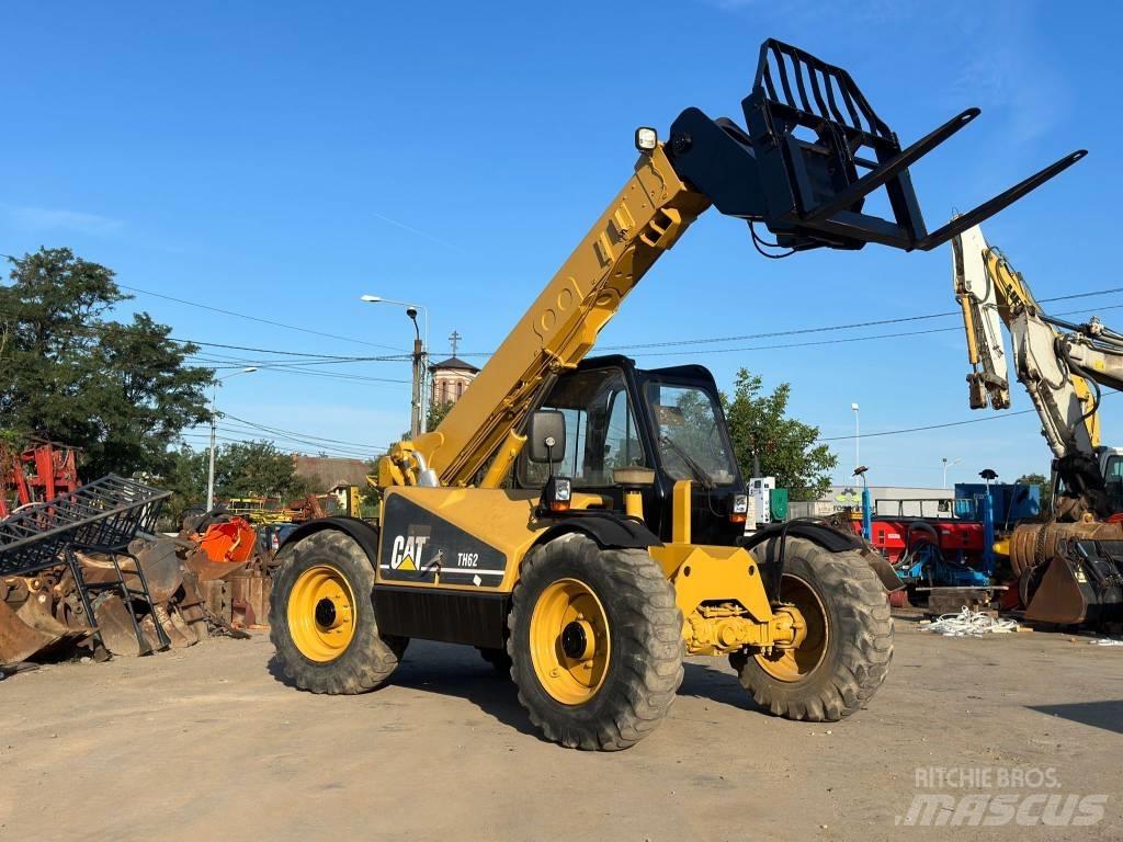 CAT TH 62 Telehandlers