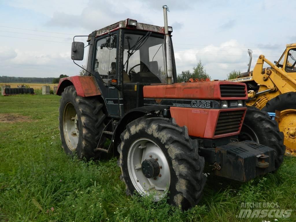 International 956 XL Tractors