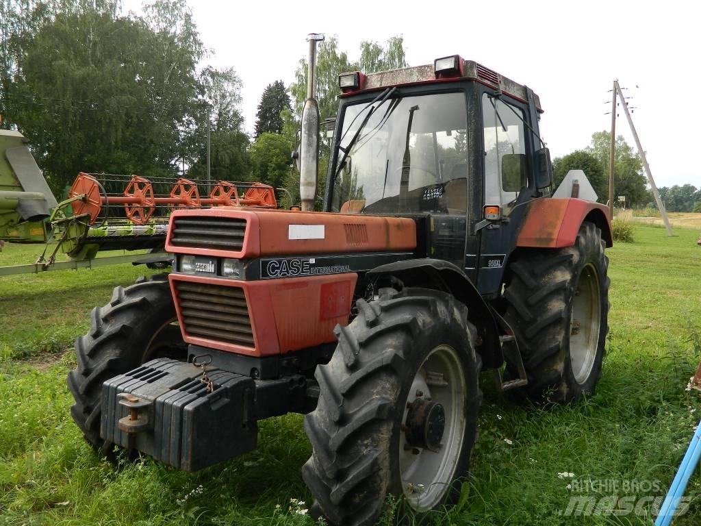 International 956 XL Tractors