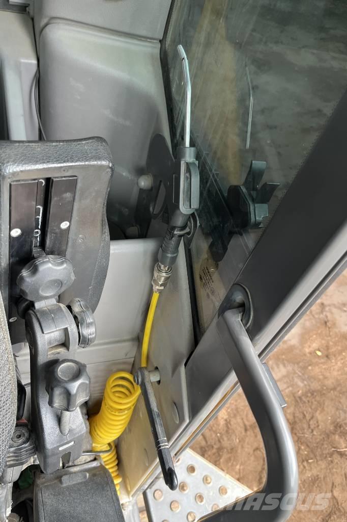 Volvo EC 300 EL Crawler excavators