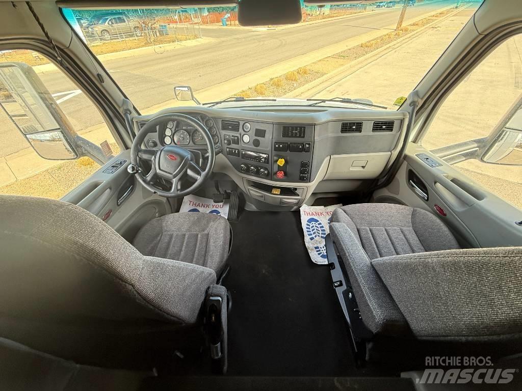 Peterbilt 579 Prime Movers