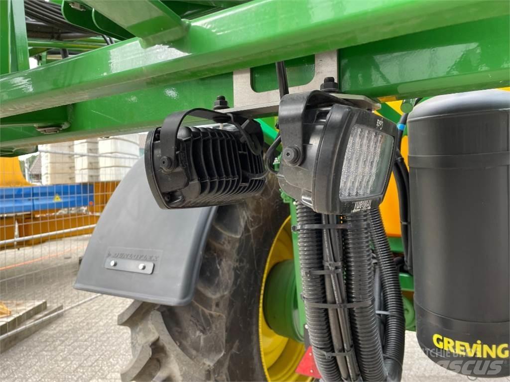 John Deere M740i Trailed sprayers