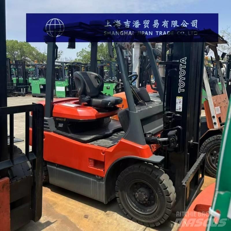 Toyota 7 FB 25 Electric forklift trucks
