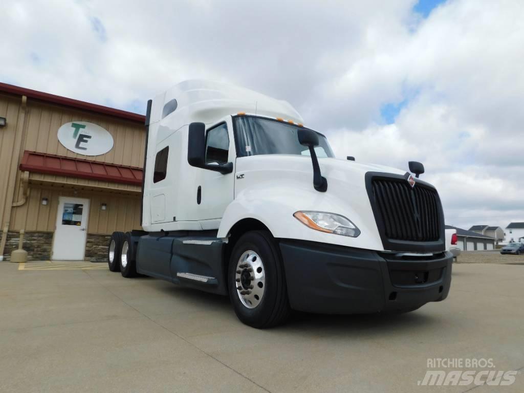 International LT 625 Prime Movers