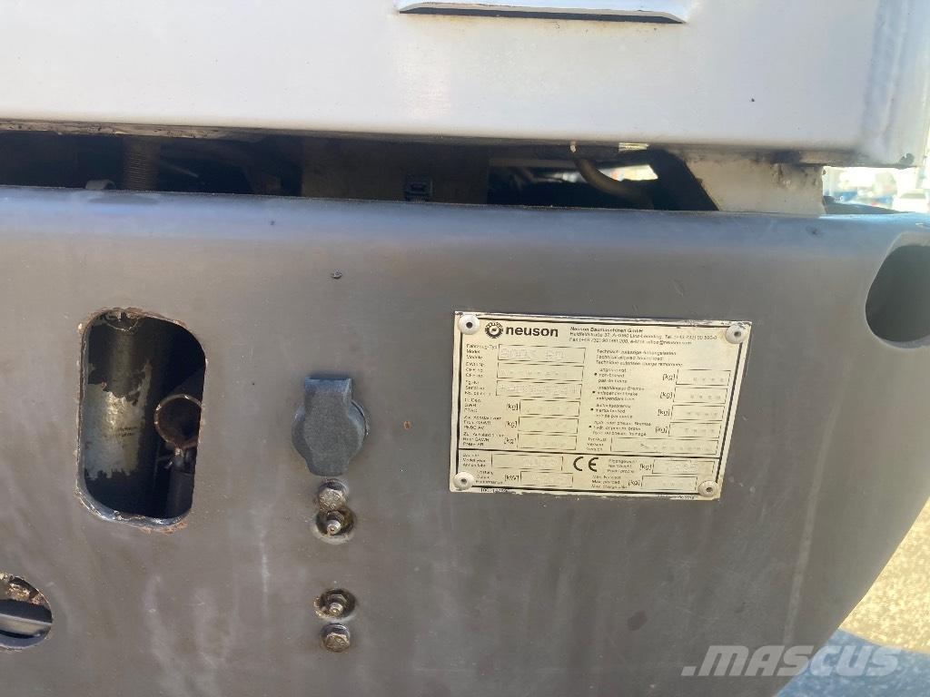 Neuson 8003 RD Mini excavators  7t - 12t