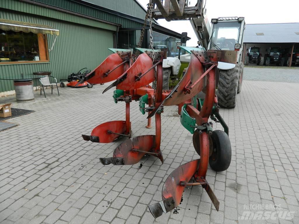 Kverneland 3 Reversible ploughs