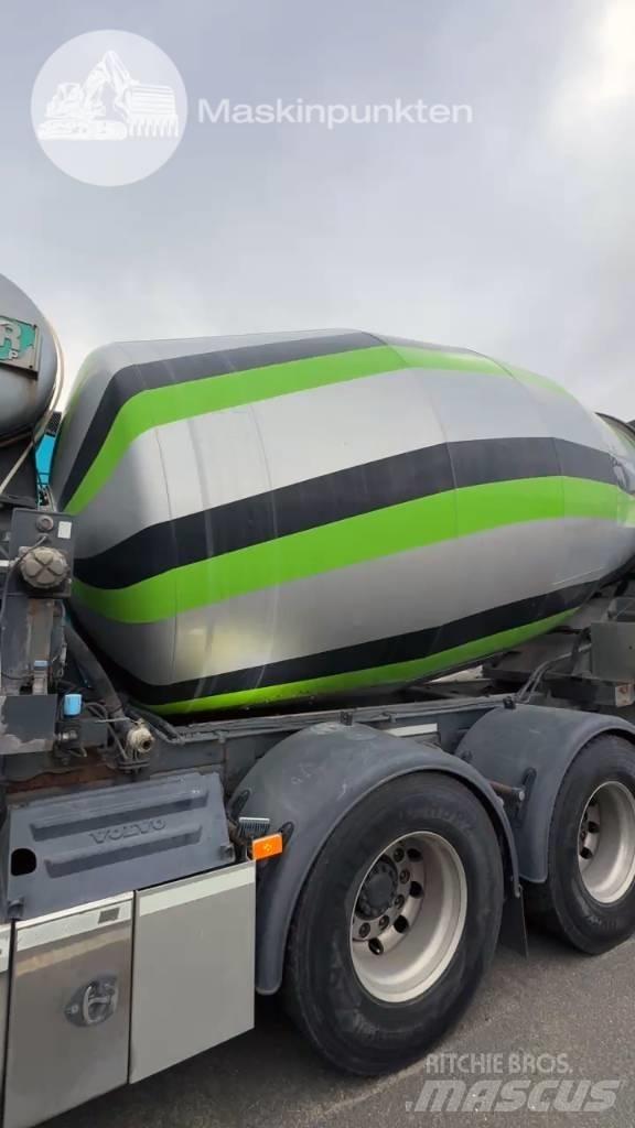 Volvo FMX 500 Concrete trucks