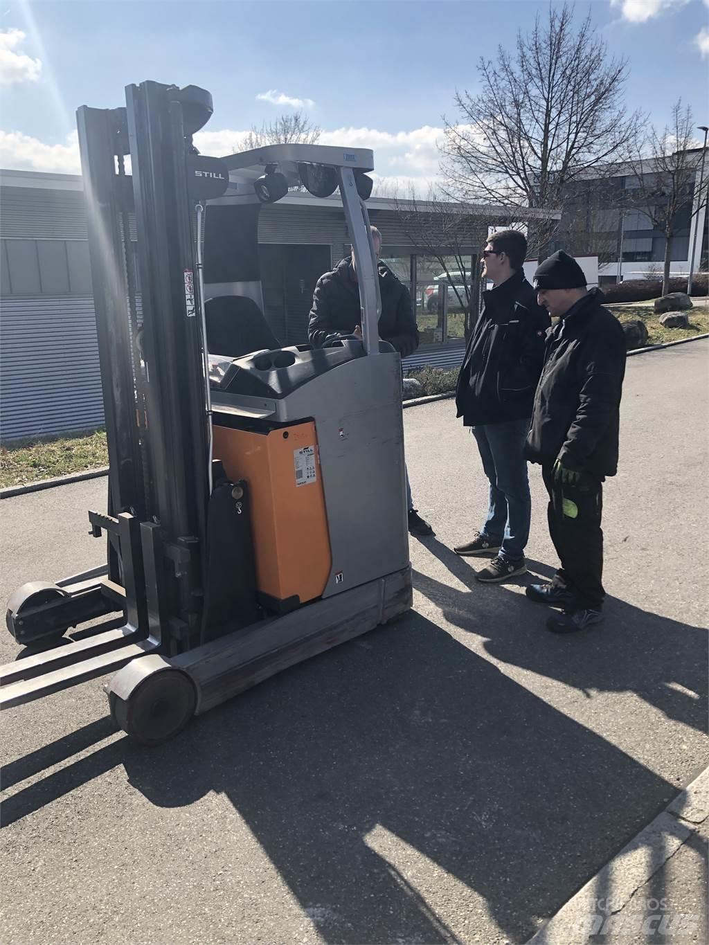 Still FMX12 Reach truck