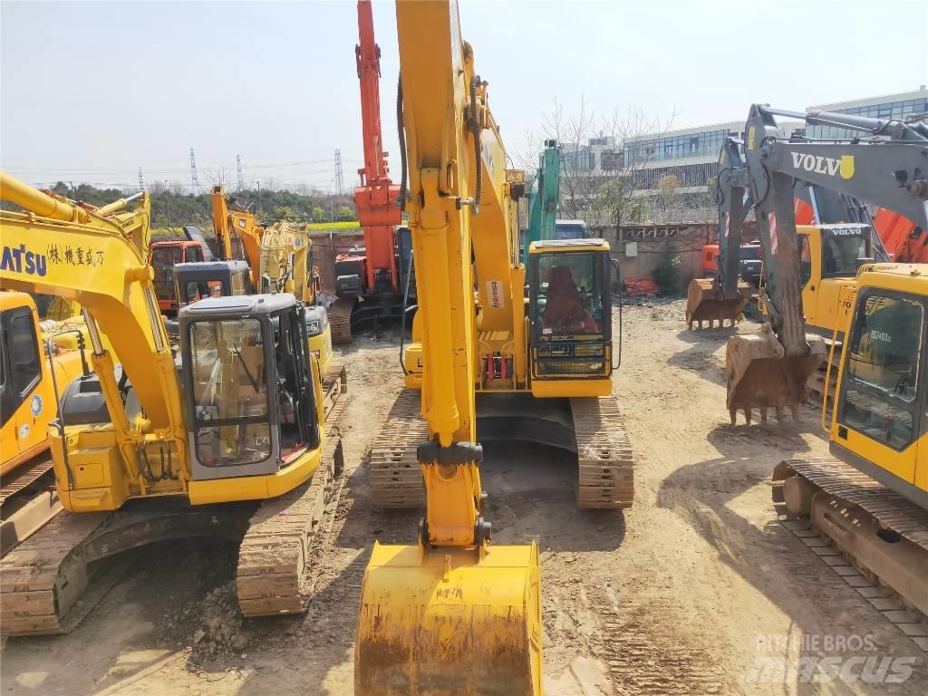 Komatsu PC 200-7 Crawler excavators
