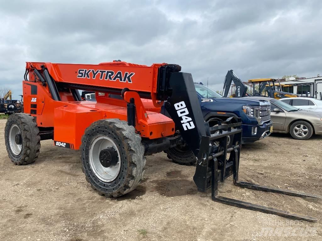 SkyTrak 8042 Telescopic handlers
