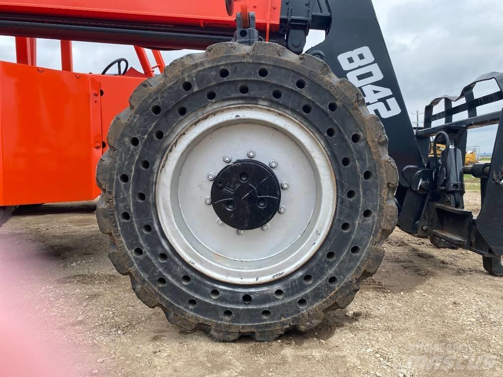 SkyTrak 8042 Telescopic handlers