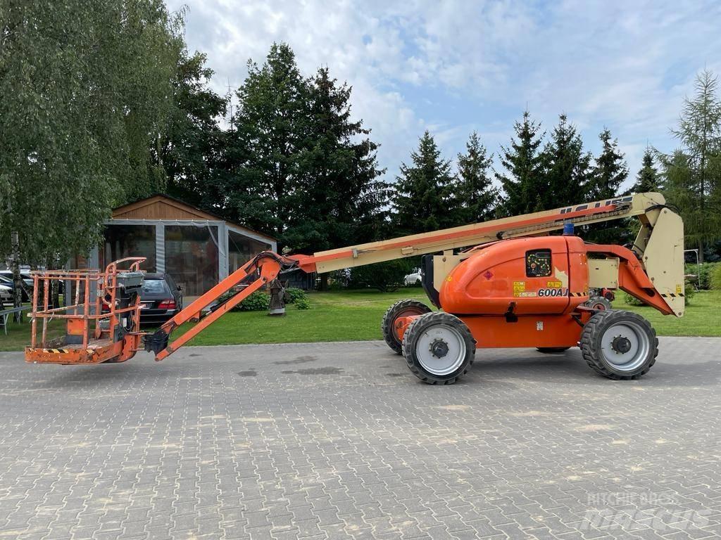 JLG 600 AJ Articulated boom lifts