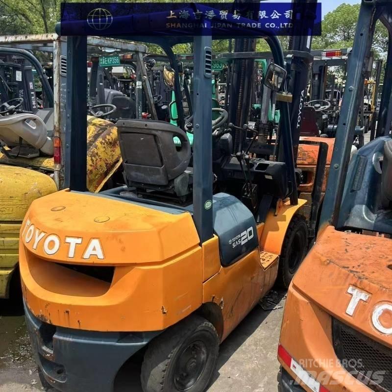 Toyota 20 Diesel trucks