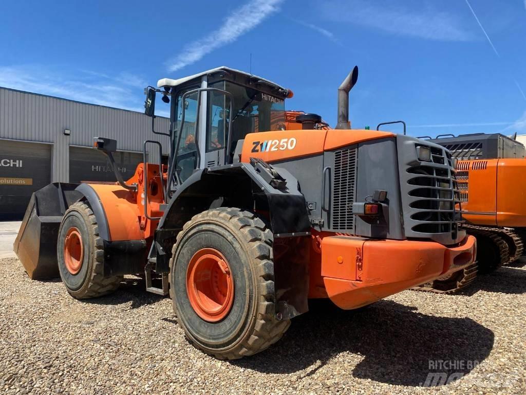 Hitachi ZW 250 Wheel loaders