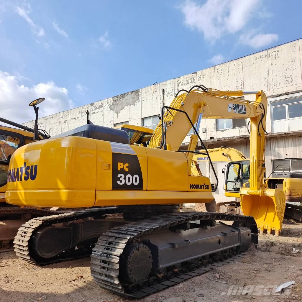 Komatsu PC 300 Crawler excavators