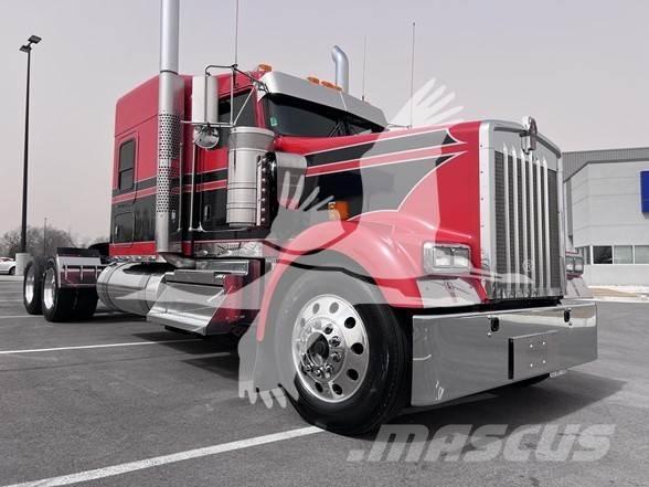 Kenworth W900L Prime Movers