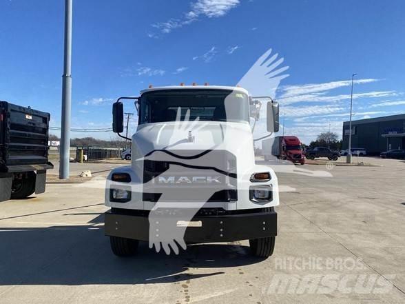 Mack MD6 Other