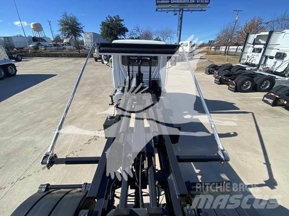 Mack MD6 Other