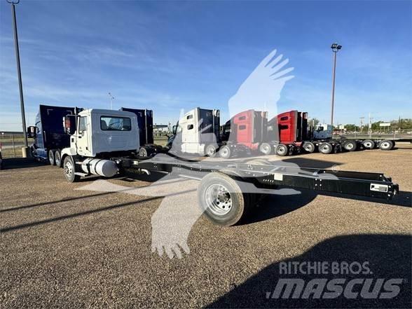 Mack MD6 Chassis Cab trucks