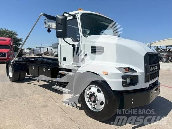 Mack MD6 Waste trucks