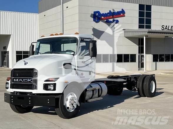 Mack MD6 Chassis Cab trucks