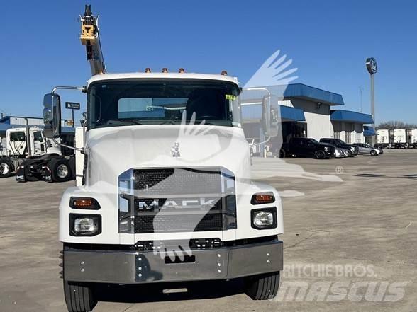 Mack MD6 Other