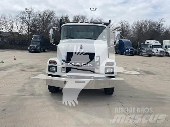 Mack MD6 Flatbed / Dropside trucks