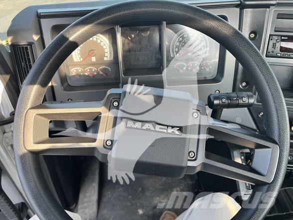 Mack MD6 Other