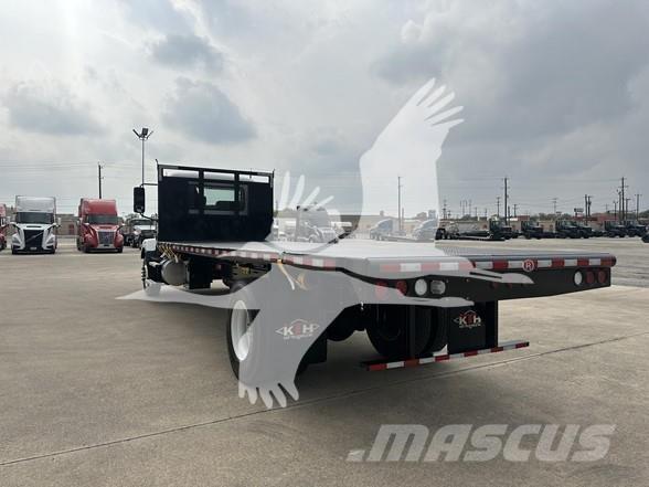 Mack MD6 Flatbed / Dropside trucks