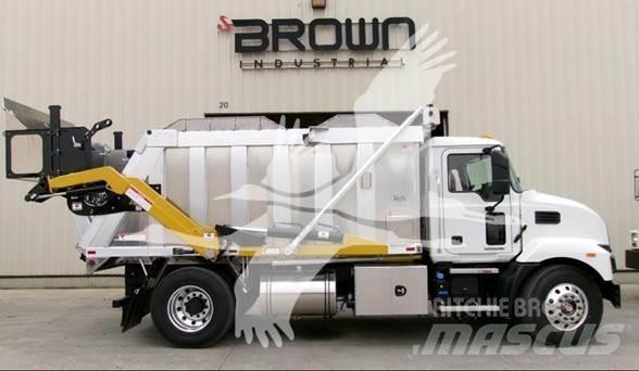 Mack MD7 Other