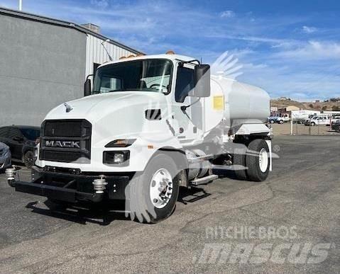 Mack MD7 Tanker trucks