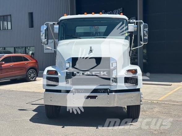 Mack MD7 Other