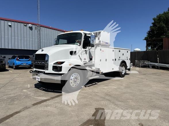 Mack MD7 Other