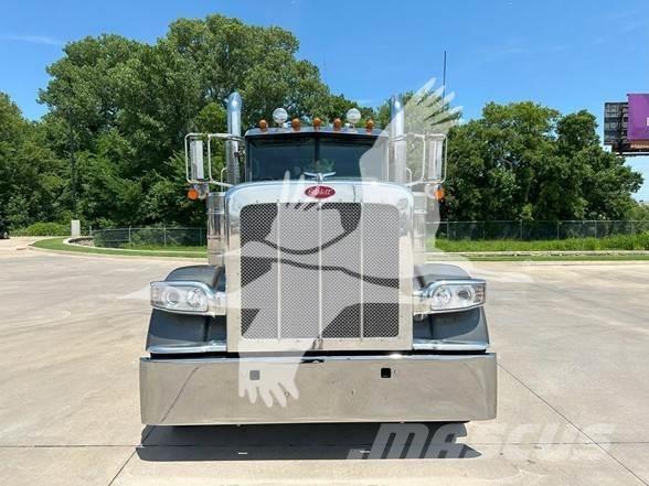 Peterbilt 389 Prime Movers
