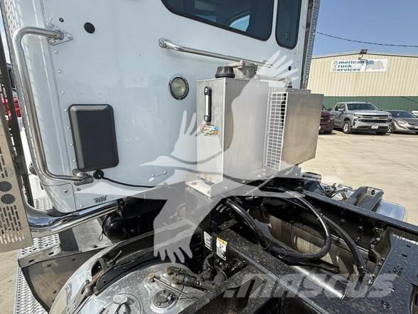 Peterbilt 567 Prime Movers