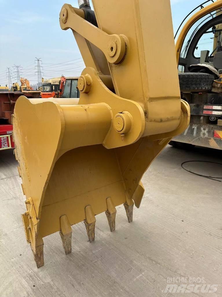 CAT 320 D Crawler excavators