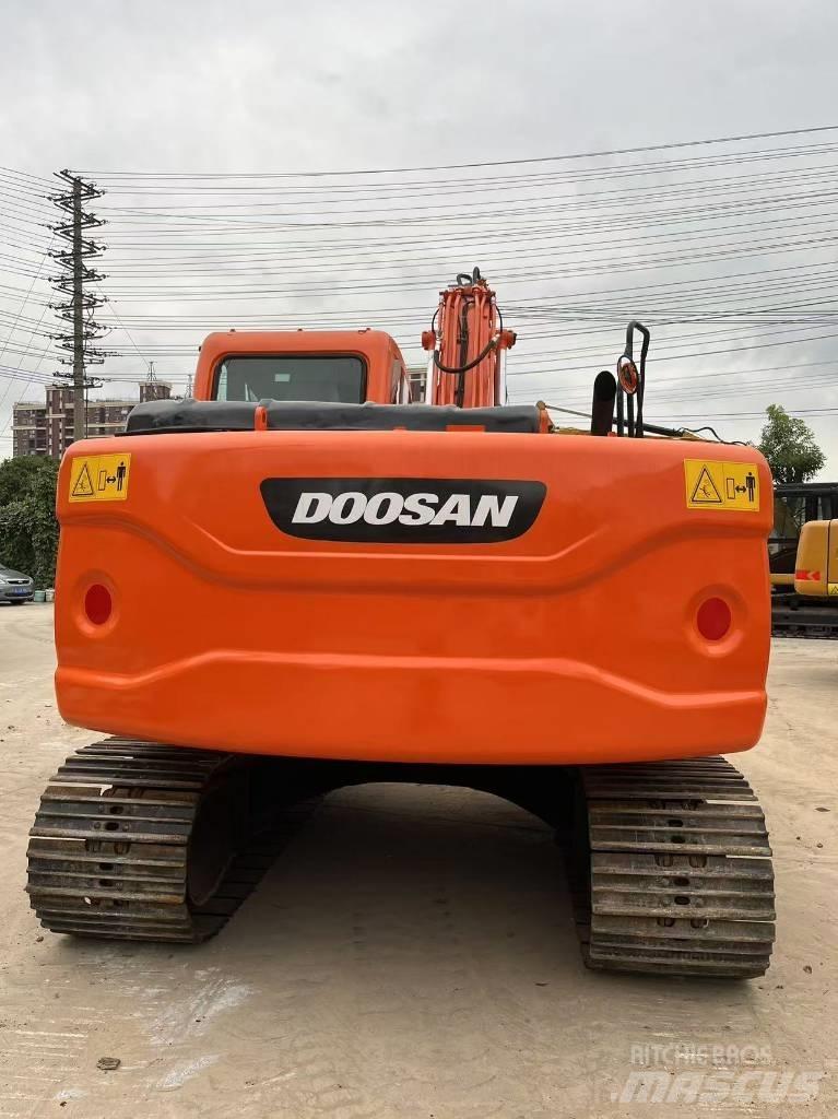 Doosan DX 140 Crawler excavators