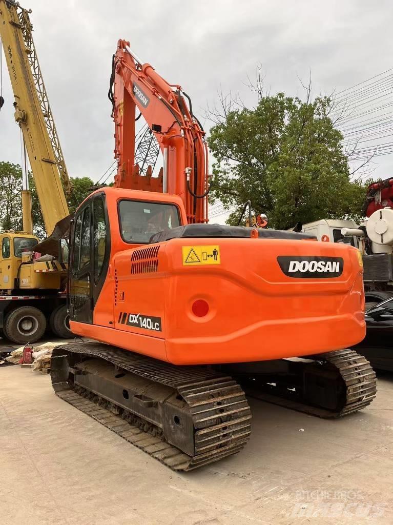 Doosan DX 140 Crawler excavators