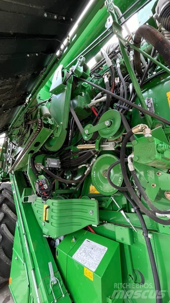 John Deere T 560 Combine harvesters