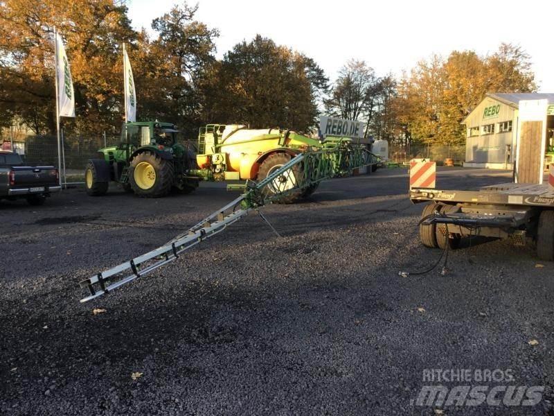 Amazone UX 4200 Trailed sprayers