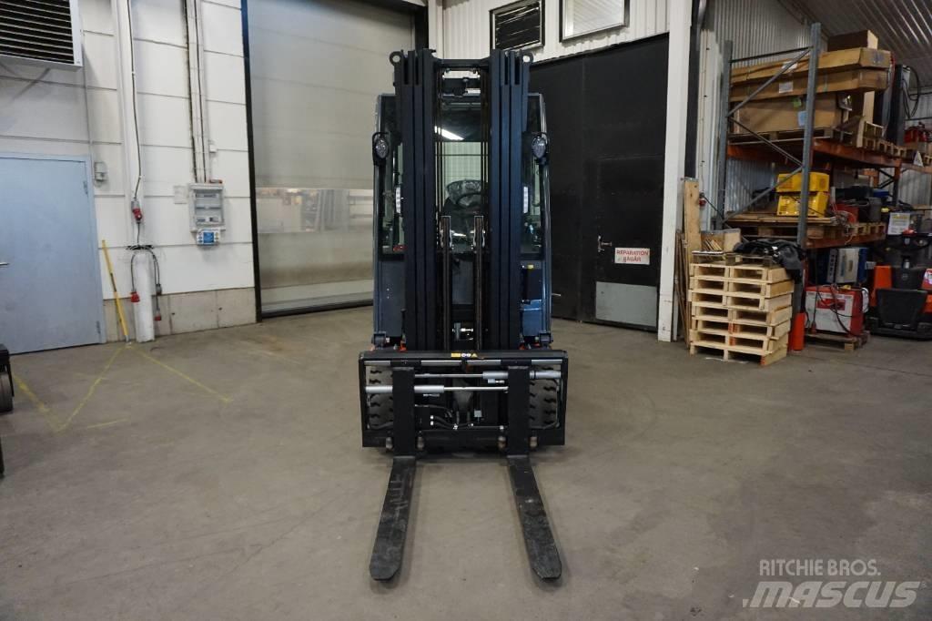 Toyota 8FBMT35 Electric forklift trucks