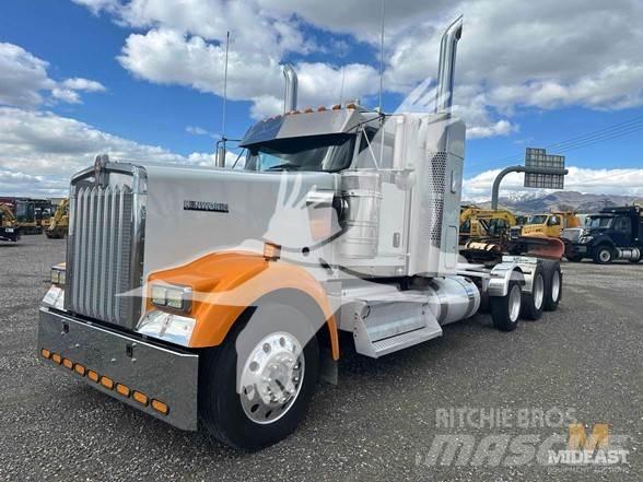 Kenworth W900 Prime Movers