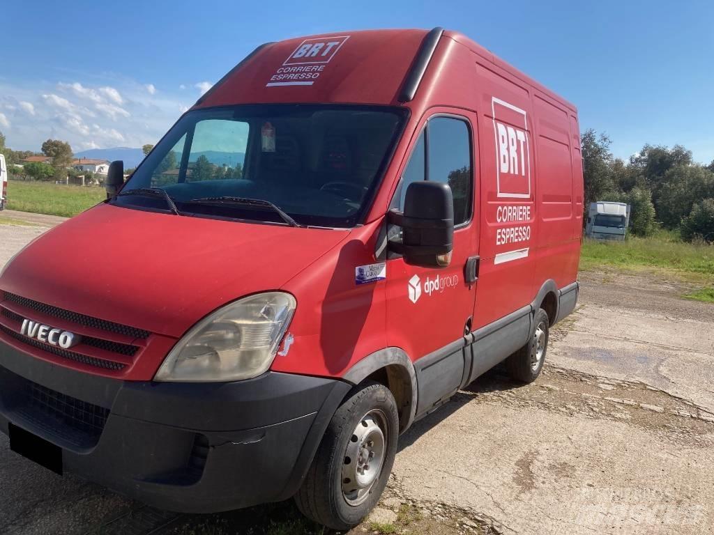 Iveco 35S Panel vans