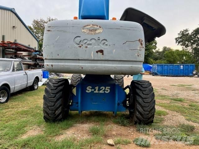 Genie S 125 Telescopic boom lifts