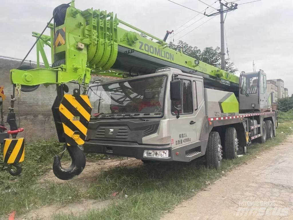 Zoomlion ZTC550V Track mounted cranes