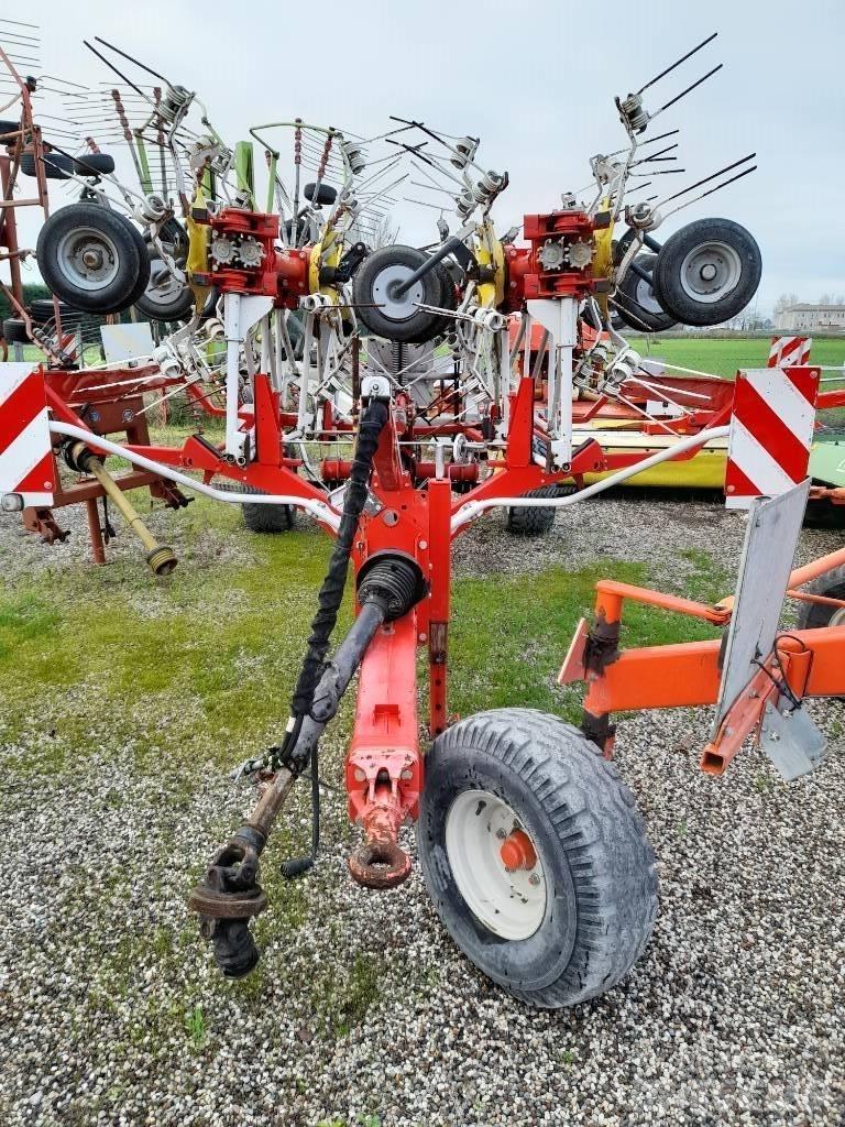 Pöttinger hit 12.14t Rakes and tedders